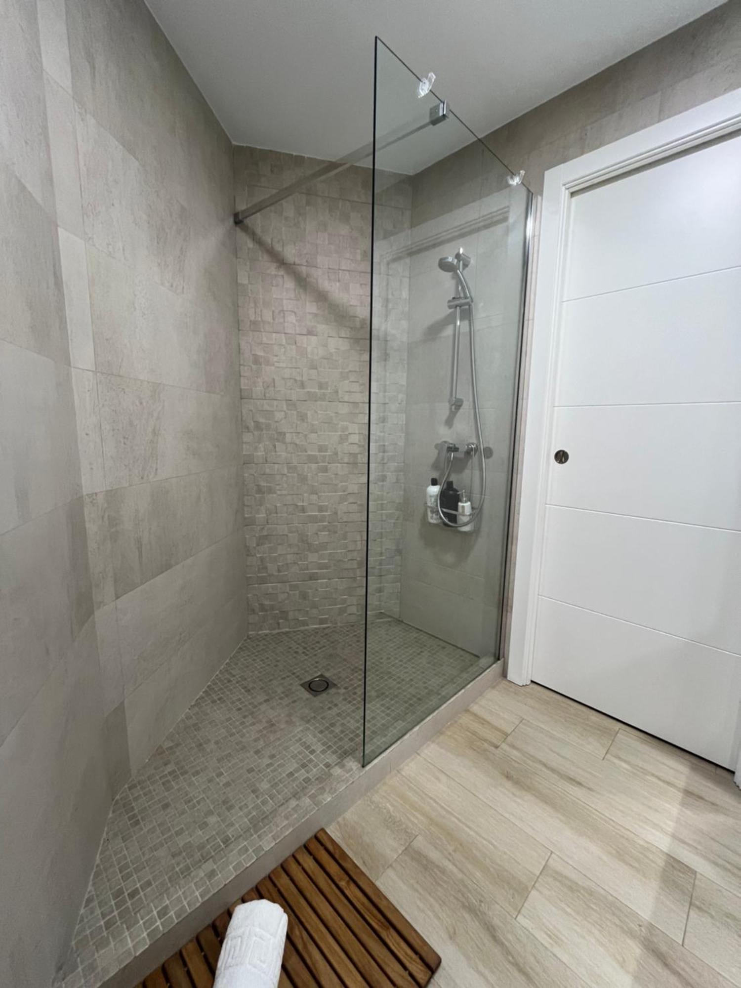 Fantastico Apartamento Suite En Centro De Granada Luaran gambar