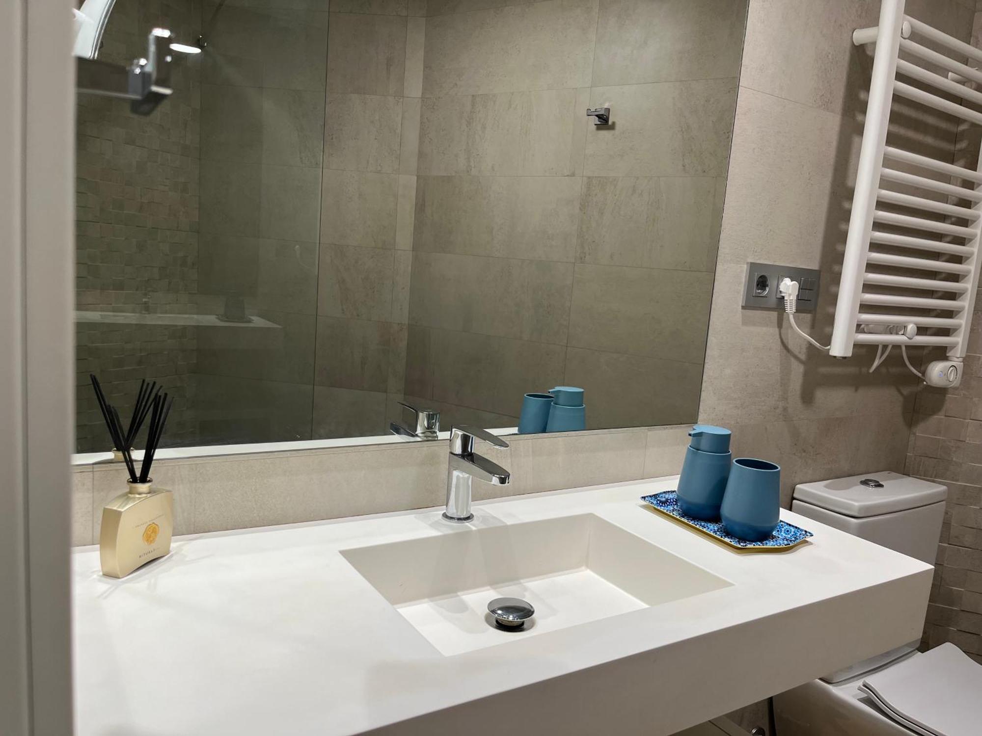 Fantastico Apartamento Suite En Centro De Granada Luaran gambar